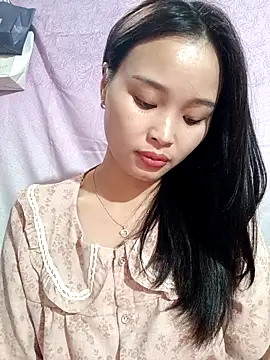 Lili lovely online show from November 2025 02:00:02 AM