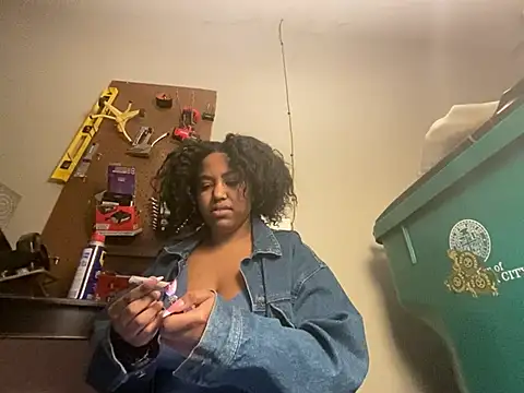 princesslivv online show from January 2026 12:45:02 AM