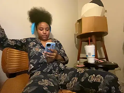princesslivv online show from May 2026 12:52:01 AM