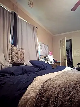 mresquared online show from April 2026 09:04:02 PM