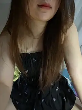 Hinne07 online show from September 2025 11:38:01 PM