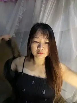 Hinne07 online show from December 2025 01:26:02 AM