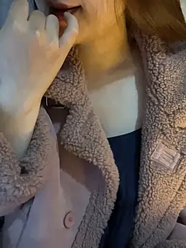 Hinne07 online show from February 2026 02:37:01 AM