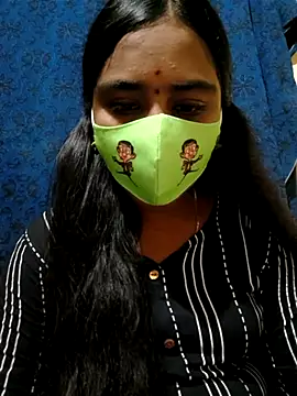 mini-queen online show from September 2025 01:05:01 PM