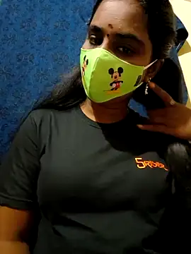 mini-queen online show from October 2025 04:26:02 PM