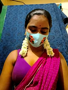 mini-queen online show from October 2025 05:57:02 PM