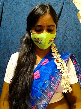 mini-queen online show from November 2025 03:33:01 PM