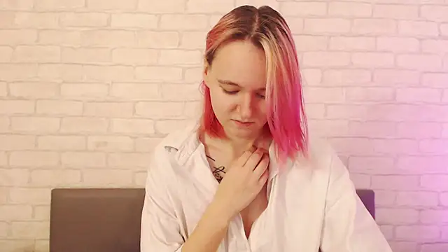 Snapshot of Ericha_Stone chatting on November 2025 01:19:02 AM Ericha Stone online show from November 2025 01:19:02 AM