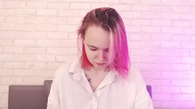 Ericha Stone online show from December 2025 01:33:02 AM