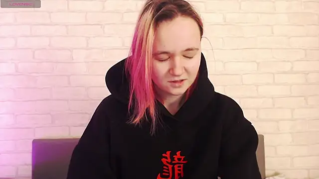 Ericha Stone online show from January 2026 01:30:01 AM