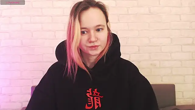 Ericha Stone online show from March 2026 01:31:02 AM