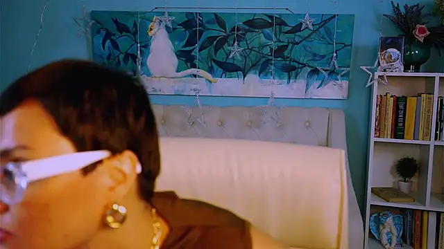 LauraDavidsons online show from September 2025 04:40:02 PM