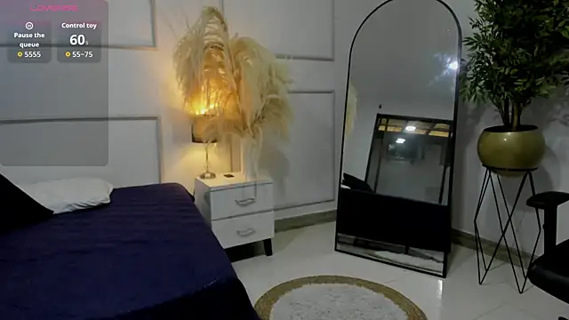 Emilywillis8 online show from November 2025 01:22:02 PM