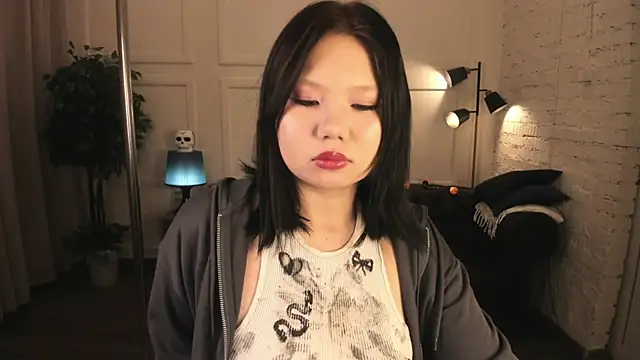 Snapshot of Moana_light chatting on October 2025 02:09:02 AM Moana light online show from October 2025 02:09:02 AM