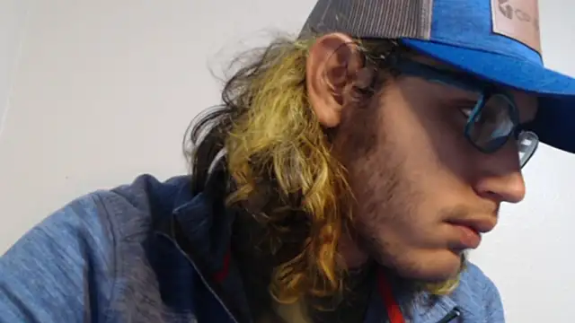 Snapshot of zacthefeetguy chatting on February 2026 01:44:02 AM zacthefeetguy online show from February 2026 01:44:02 AM