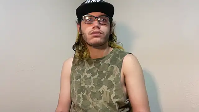 Snapshot of zacthefeetguy chatting on February 2026 05:27:02 PM zacthefeetguy online show from February 2026 05:27:02 PM