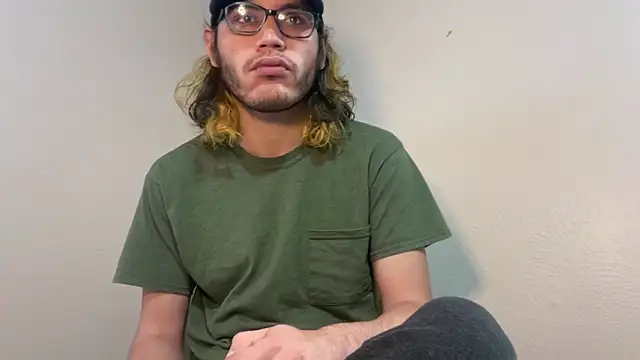 Snapshot of zacthefeetguy chatting on February 2026 04:36:01 PM zacthefeetguy online show from February 2026 04:36:01 PM