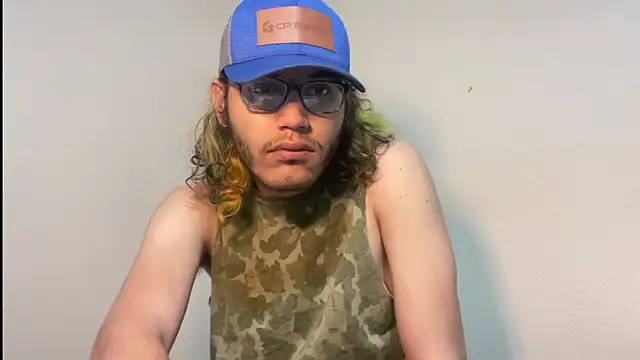 Snapshot of zacthefeetguy chatting on February 2026 11:43:02 AM zacthefeetguy online show from February 2026 11:43:02 AM