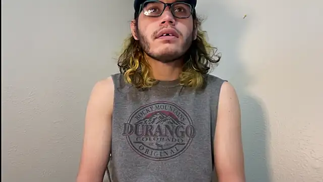 Snapshot of zacthefeetguy chatting on February 2026 04:48:01 PM zacthefeetguy online show from February 2026 04:48:01 PM