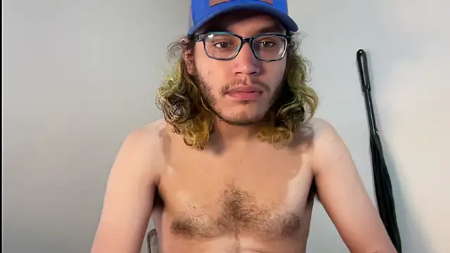 Snapshot of zacthefeetguy chatting on February 2026 05:12:02 PM zacthefeetguy online show from February 2026 05:12:02 PM