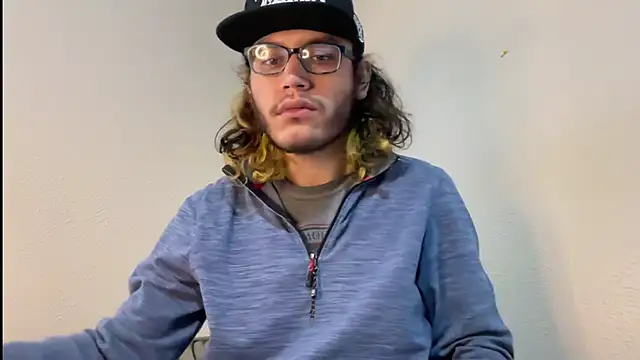 Snapshot of zacthefeetguy chatting on March 2026 04:14:02 PM zacthefeetguy online show from March 2026 04:14:02 PM