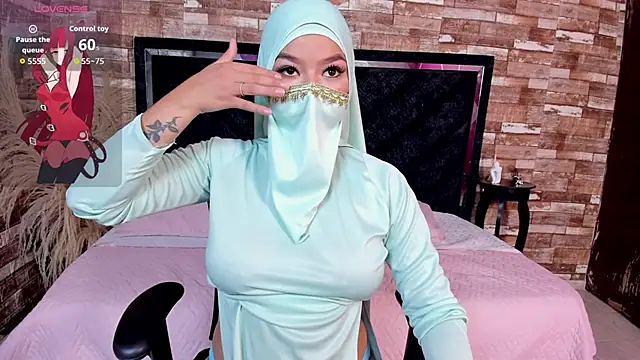 Amal Bakir online show from September 2025 06:18:02 PM