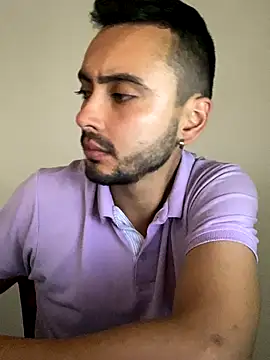 cristopher wallacee online show from October 2025 09:27:02 PM