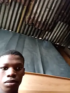 Snapshot of phumlanisanka chatting on March 2026 05:18:01 AM phumlanisanka online show from March 2026 05:18:01 AM