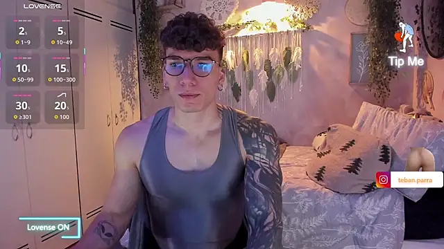 estebandi do online show from November 2025 03:43:02 AM