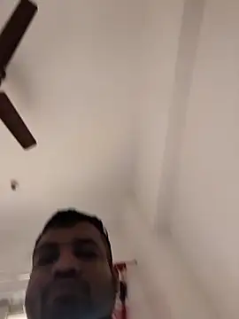 Snapshot of vinay_smalldick chatting on February 2026 03:05:01 AM vinay smalldick online show from February 2026 03:05:01 AM