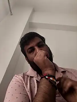 vinay smalldick online show from April 2026 03:58:01 AM