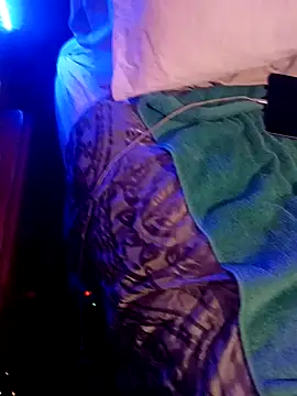 cuminsideu2 online show from April 2026 10:53:02 AM