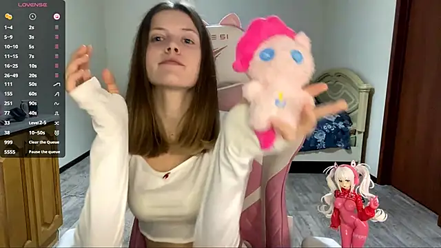 Snapshot of VibeQueenLucy chatting on September 2025 03:13:02 PM VibeQueenLucy online show from September 2025 03:13:02 PM