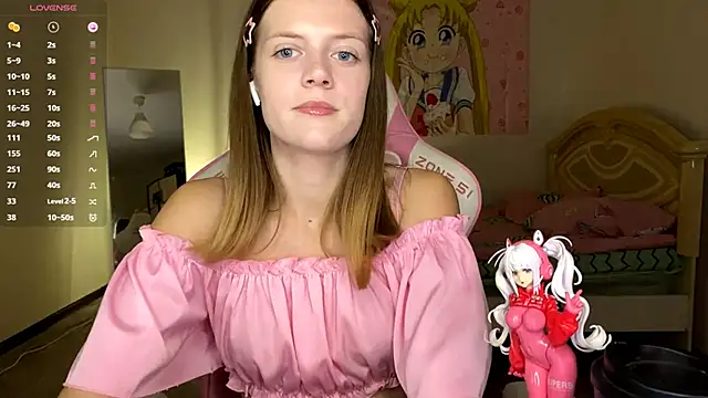 Snapshot of VibeQueenLucy chatting on October 2025 03:11:02 PM VibeQueenLucy online show from October 2025 03:11:02 PM