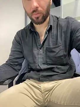 speddy34 online show from October 2025 06:10:01 AM