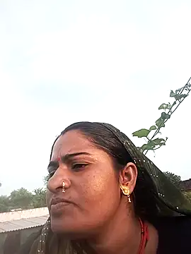 Snapshot of Hansini_Gowda chatting on September 2025 12:15:02 PM Hansini Gowda online show from September 2025 12:15:02 PM