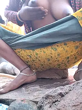 Snapshot of Hita_Grewal chatting on November 2025 01:41:02 AM Hita Grewal online show from November 2025 01:41:02 AM