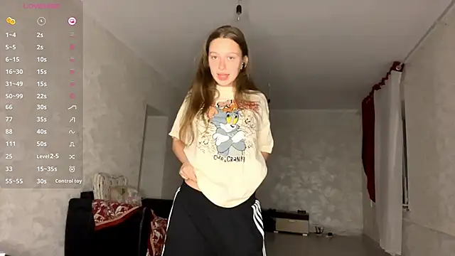 CharlynDini online show from September 2025 04:30:02 PM