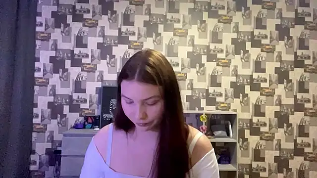 SwiiSweet online show from September 2025 04:17:01 PM