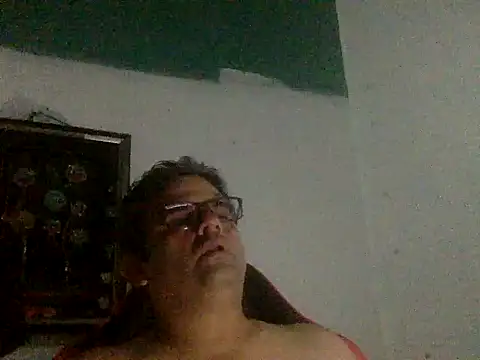 Snapshot of Katracho6969 chatting on May 2026 05:23:01 AM Katracho6969 online show from May 2026 05:23:01 AM