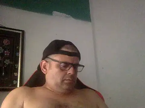 Snapshot of Katracho6969 chatting on May 2026 06:35:02 PM Katracho6969 online show from May 2026 06:35:02 PM