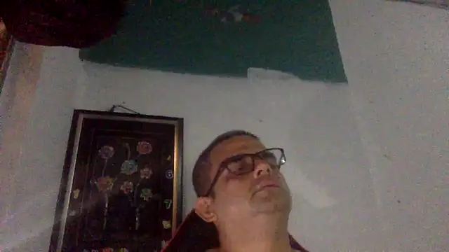 Snapshot of Katracho6969 chatting on May 2026 01:45:02 AM Katracho6969 online show from May 2026 01:45:02 AM
