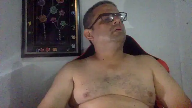 Snapshot of Katracho6969 chatting on May 2026 01:11:02 AM Katracho6969 online show from May 2026 01:11:02 AM
