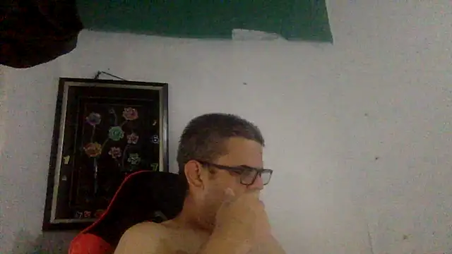Snapshot of Katracho6969 chatting on June 2026 11:39:02 PM Katracho6969 online show from June 2026 11:39:02 PM