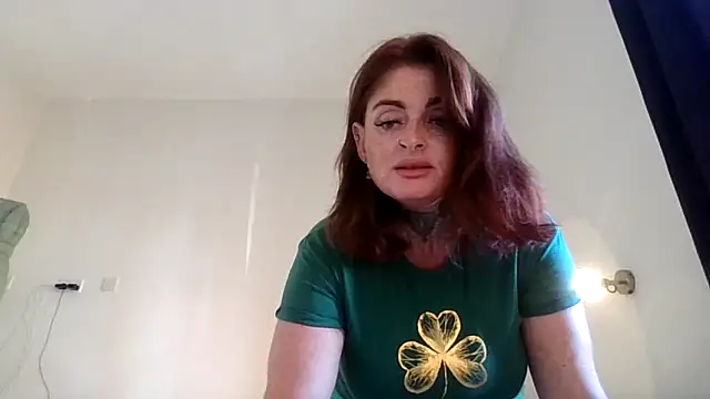 Snapshot of IrishmilfAnna chatting on September 2025 04:18:02 PM IrishmilfAnna online show from September 2025 04:18:02 PM