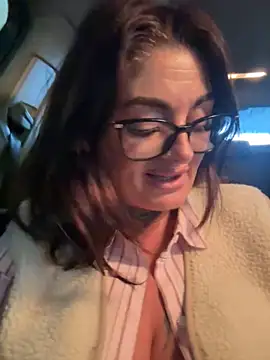 Snapshot of IrishmilfAnna chatting on April 2026 12:11:02 PM IrishmilfAnna online show from April 2026 12:11:02 PM