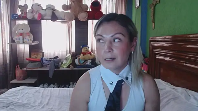  Charlize theron  online show from December 2025 05:08:02 PM