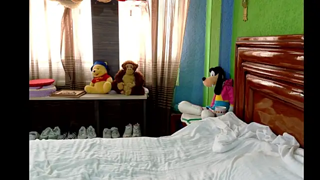  Charlize theron  online show from April 2026 07:12:02 PM