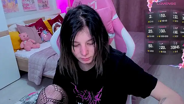 EllinEverly online show from March 2026 09:21:01 PM