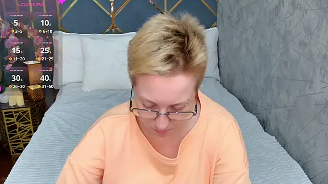 AlexandraGreen online show from October 2025 09:03:02 PM